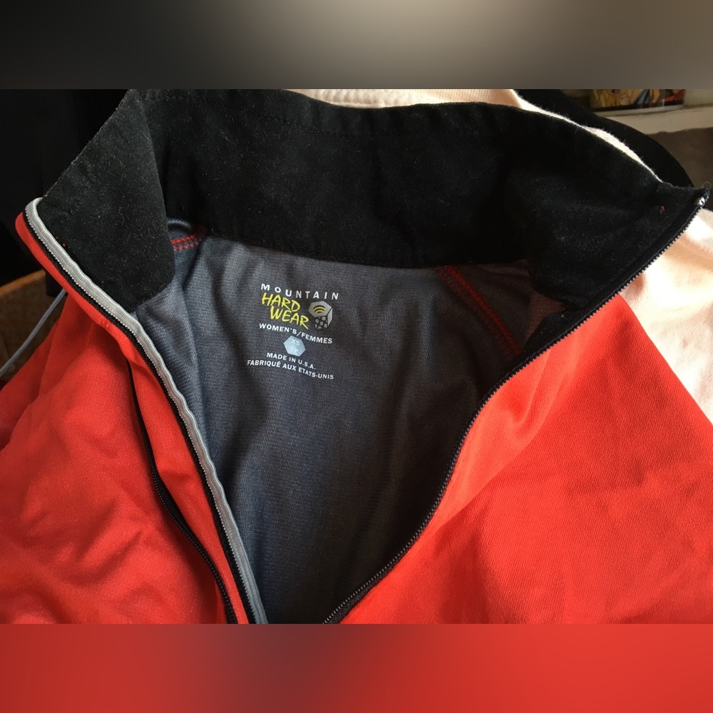 Mountain Hardwear Windstopper Tech Pullover With … - image 6